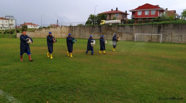 Karasu Spor Tesisi'nde Çim Saha Güçlendirildi 