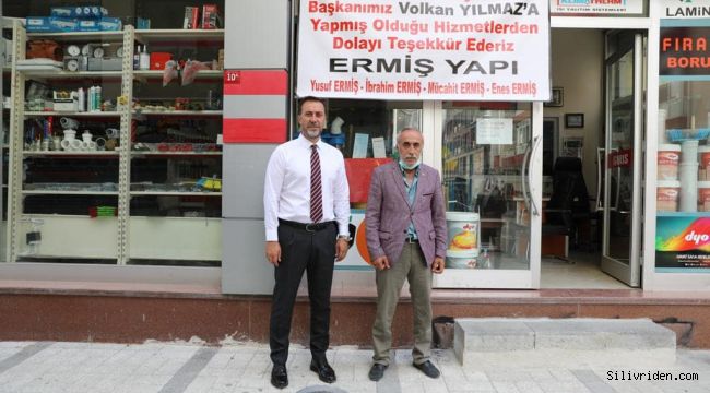 Esnaflardan Yılmaz'a pankartlı teşekkür