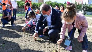  Küçük Bahçıvanlar Parkı’nda ilk fide heyecanı