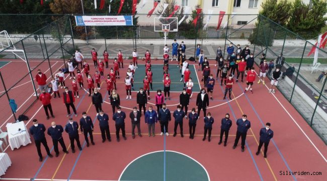 Gençler, Basketbol Turnuvası’nda kıyasıya yarıştı