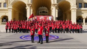 “Çağdaş ve aydınlık yolda ilerleyen bir nesil olarak yetiştirmeliyiz” 