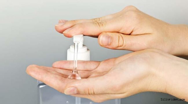 Uzmanlar uyardı: Elleri çamaşır suyu ve dezenfektanla yıkamayın! 