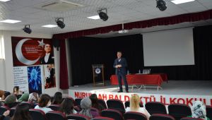 Aslan aday öğretmenlere seminer verdi