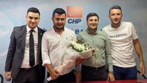 CHP'li gençlerde bayrak değişimi