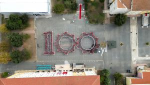 Silivri'de 600 öğrenciyle 100. yıl yazılarak Cumhuriyet kutlandı