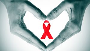  Türkiye’ de her yıl 2000 kişi AIDS tanısı almaktadır!