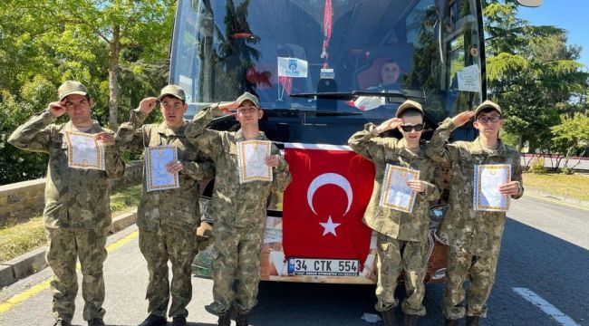 Hasdal Kışlası’nda temsili askerlik coşkusu