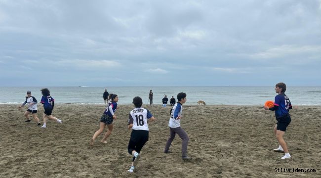 Silivri’de frisbee ve voleybol turnuvası