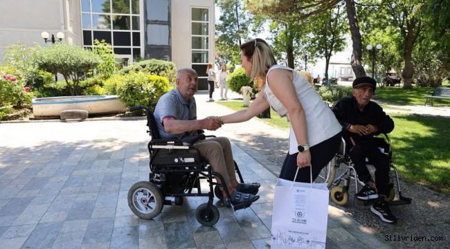 Silivri Belediyesi’nden Huzurevlerine bayram ziyareti