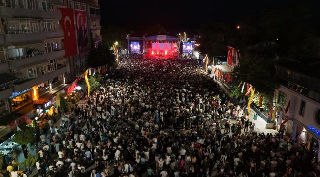 Silivri’de Yoğurt Festivali coşkusu: Emir Can İğrek sahne aldı