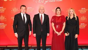 Kaymakam Toğan ve Başkan Balcıoğlu, Cumhuriyet Balosu’nda bir araya geldi