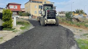 Silivri Belediyesi ilçe genelinde yol bakım ve onarım çalışmalarını sürdürüyor