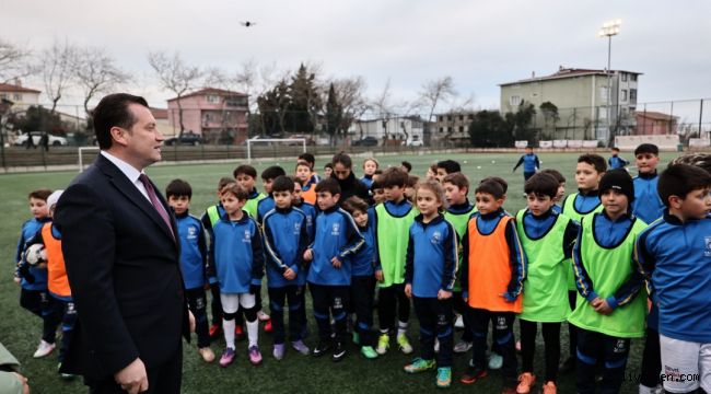 Başkan Balcıoğlu'ndan çocuklara ziyaret