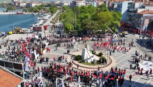 Silivri’de 19 Mayıs Coşkusu çelenk sunma töreniyle başladı