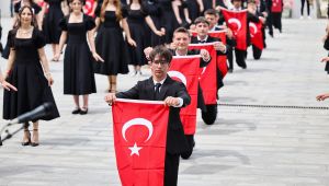 Silivri’de 250 kişilik zeybek gösterisi 