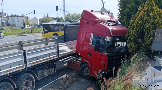 Silivri’de kaza tır sürücüsü hayatını kaybetti