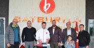 Bayburtlu İnşaat şampiyonu ağırladı